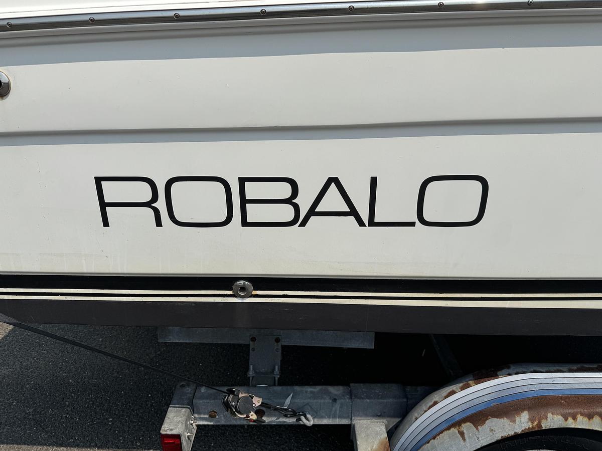Used 2003 Robalo R230 with a 2022 Suzuki DF250 Outboard