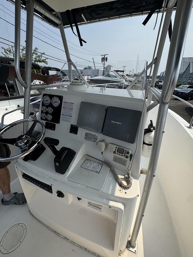 Used 2003 Robalo R230 with a 2022 Suzuki DF250 Outboard