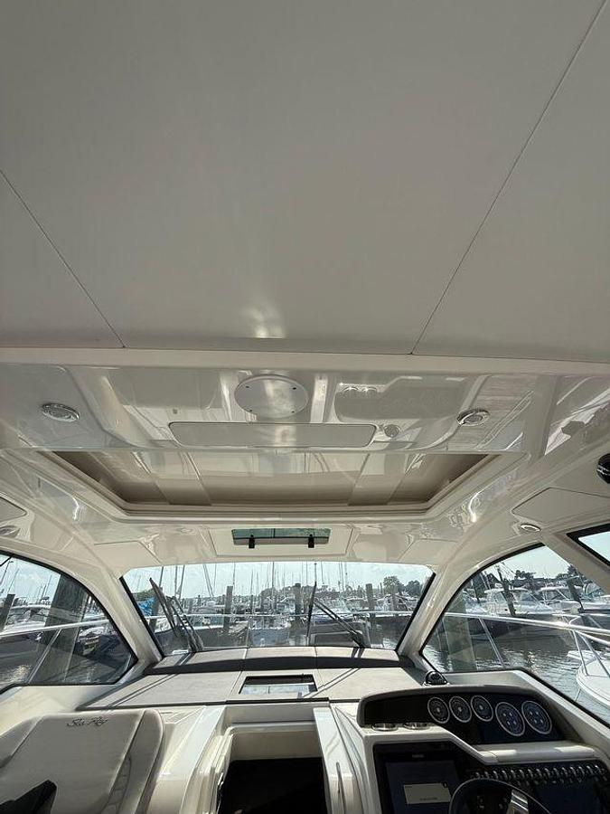 Used 2021 Sea Ray 350 Sundancer Coupe