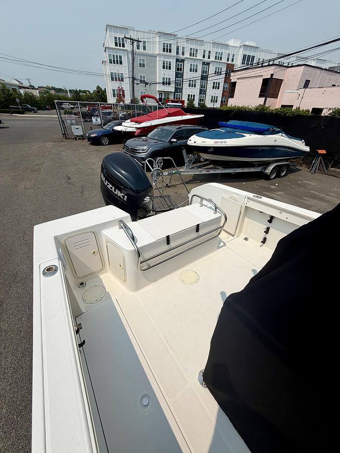 Used 2003 Robalo R230 with a 2022 Suzuki DF250 Outboard