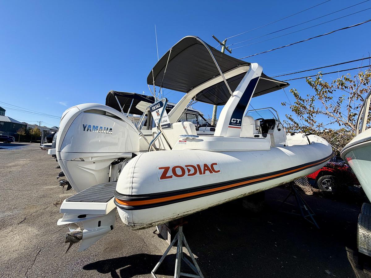 Used 2025 Zodiac Medline 7.5