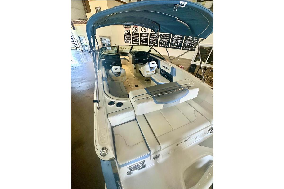 Used 2023 Chaparral 270 OSX