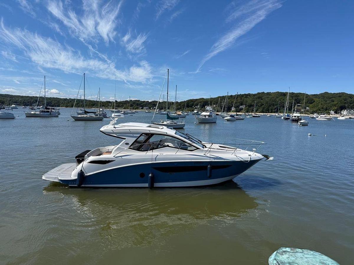 Used 2021 Sea Ray 350 Sundancer Coupe