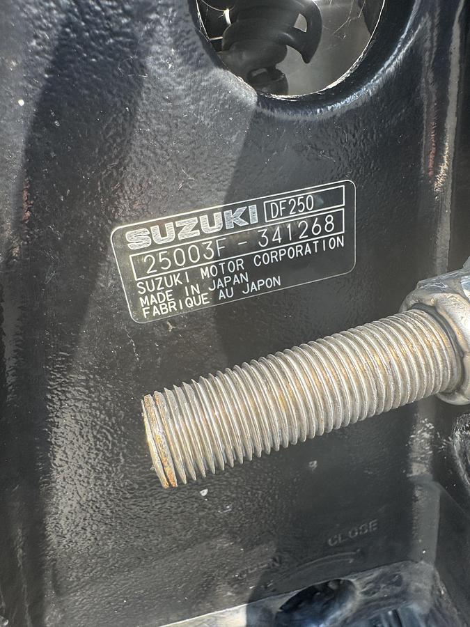 Used 2003 Robalo R230 with a 2022 Suzuki DF250 Outboard