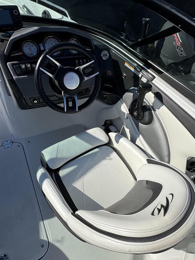 Used 2017 Monterey 224FS
