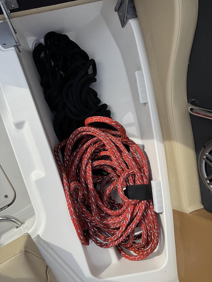 Used 2014 Sea Ray 220 Sundeck