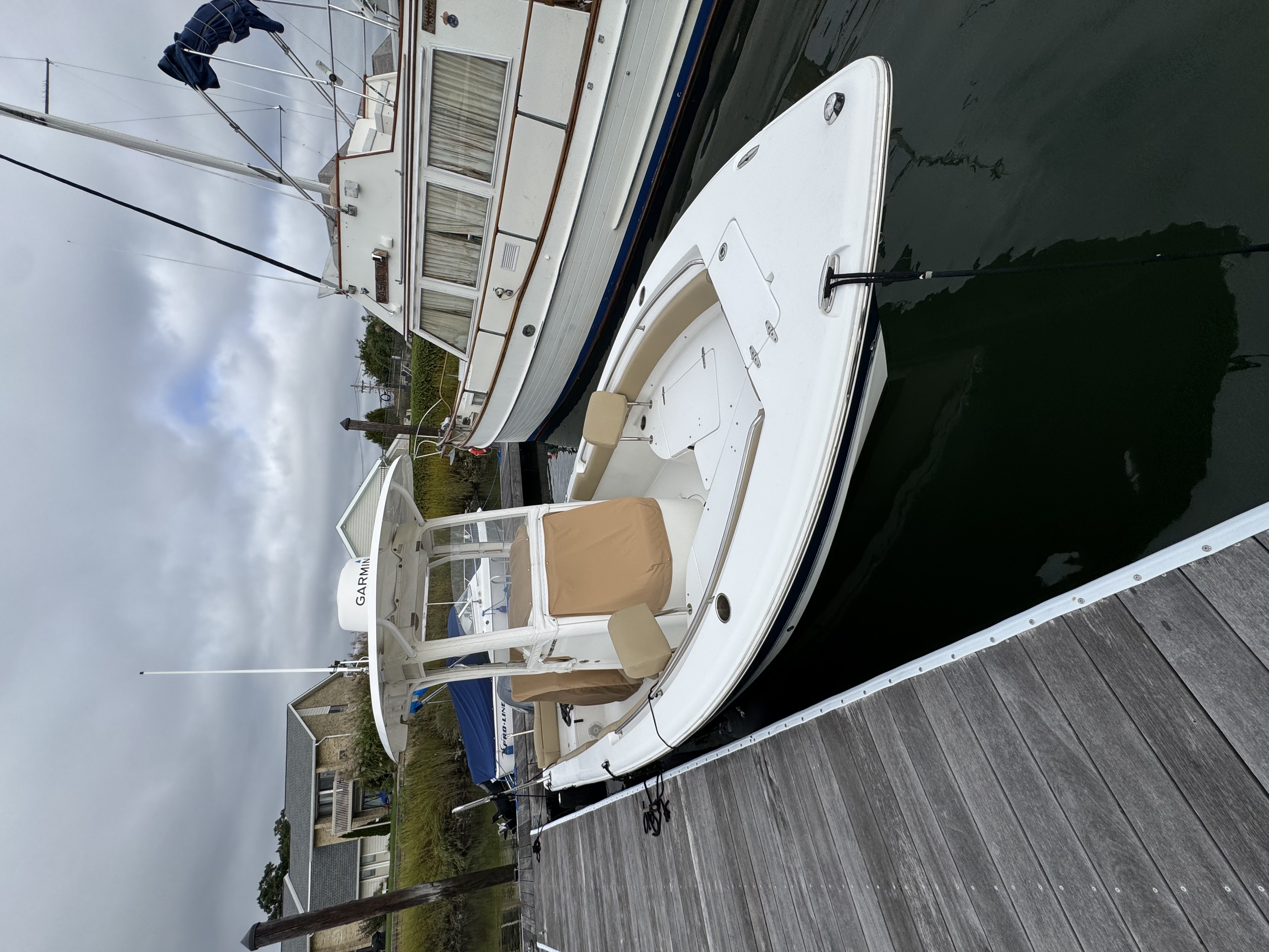 Used 2017 Sea Hunt Ultra 235 SE