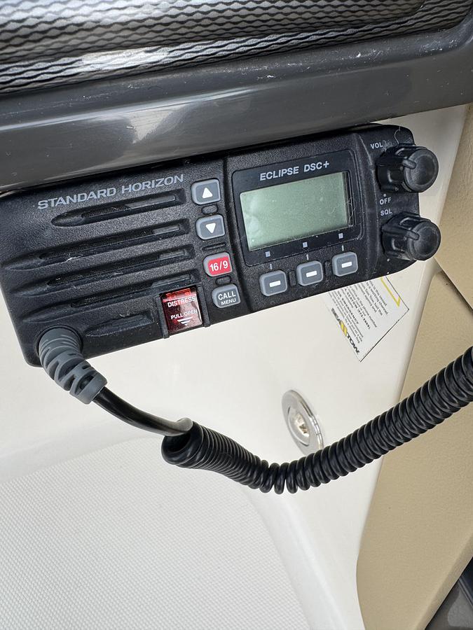 Used 2014 Sea Ray 220 Sundeck