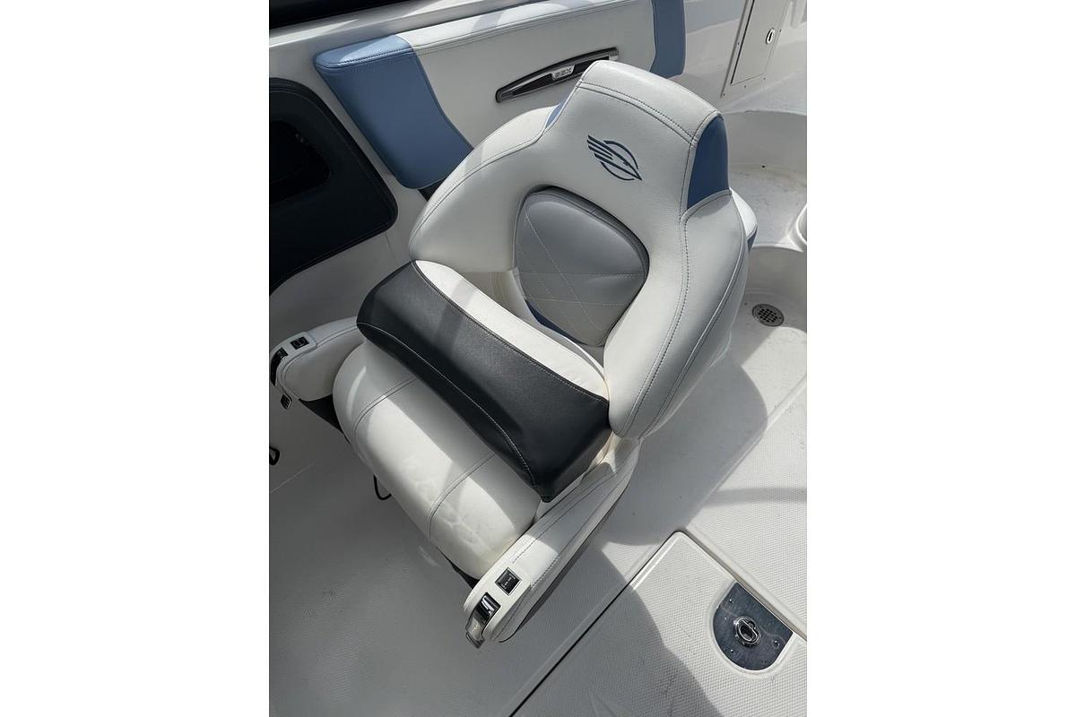 Used 2023 Chaparral 270 OSX