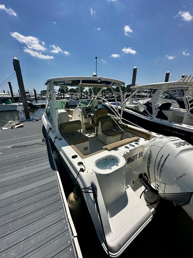 Used 2018 Sailfish 245DC
