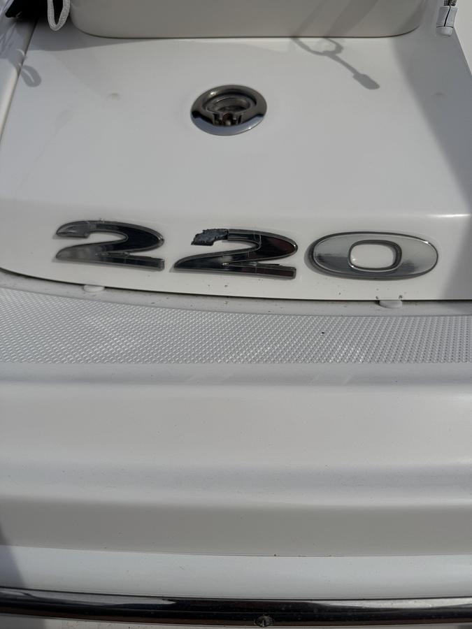 Used 2014 Sea Ray 220 Sundeck