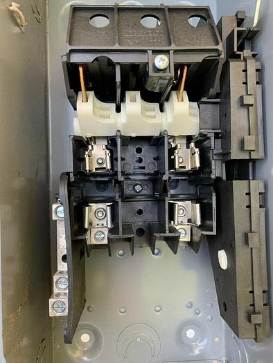 Used H221N Square D 30 Amp 240V 2 Pole 3 Wire Neutral Fusible Nema 1 Fused