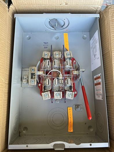 Milbank 200 Amp 600V 3P 4W Series 9700L 7 Jaw Bypass Meter Socket New