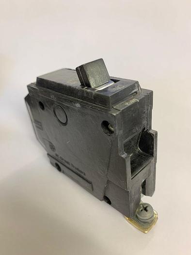 TXQB1115 GE 15 Amp 120V Single Pole 65K Rated Bolt On Circuit Breaker New