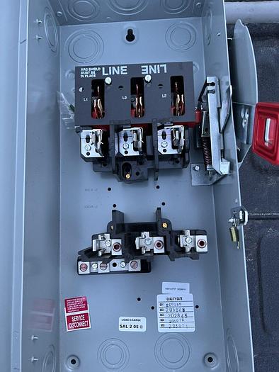 TH4323 GE 100 Amp 240V 3P 4W Fusible Nema 1 Indoor Rated Disconnect Switch 783164009255