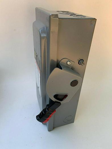 Used H222N Square D 60 Amp 240V 2 Pole 3 Wire Neutral Fusible Nema 1 Fused