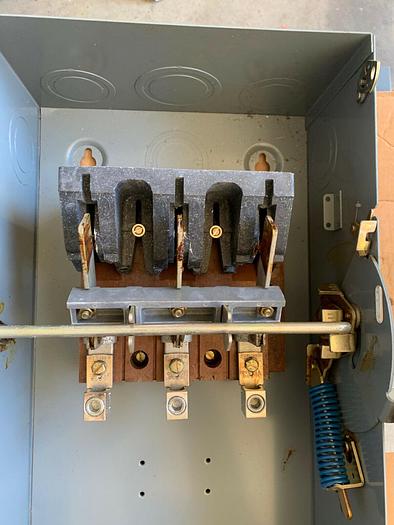 HU324 Westinghouse 200 Amp 240V 3 Pole Non Fused Nema 1 Indoor Disconnect New