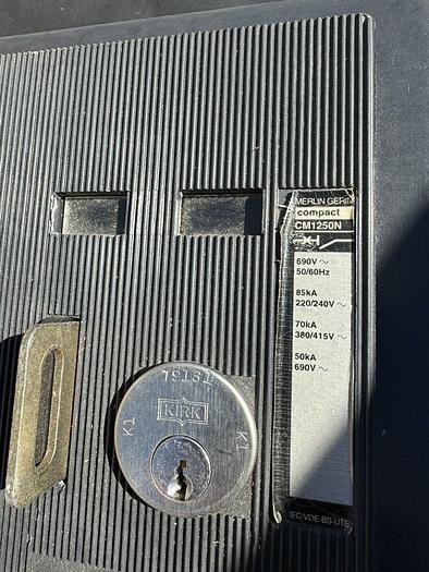 Used CM1250N Merlin Gerin 1250A 600V 3 Pole 65K ST-CM2 Trip Bolt On Circuit Breaker