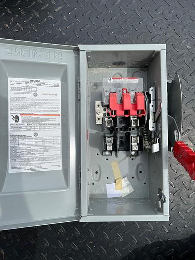 Used HF221N Siemens 30 Amp 240V 2 Pole 3 Wire Fusible Nema 1 Indoor Rated Disconnect