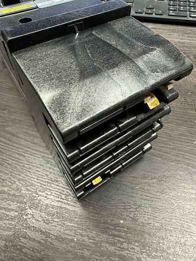 HDA260202 Square D 20 Amp 600V 2 Pole 18KA@480V I-Line Circuit Breaker New Flaw