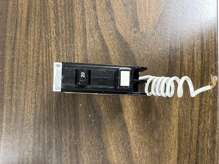 QBHGFT1020 Cutler Hammer 20 Amp 120V Ground Fault Bolt On Circuit Breaker New