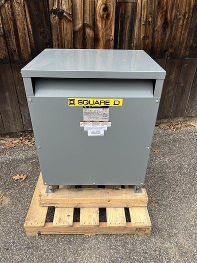 EE112T212H Square D 112.5 KVA 480/277X208V 3 Phase Dry Type Transformer New 208V