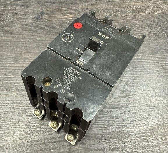 Used TEY320 GE 20 Amp 480V 3 Pole Bolt On Circuit Breaker