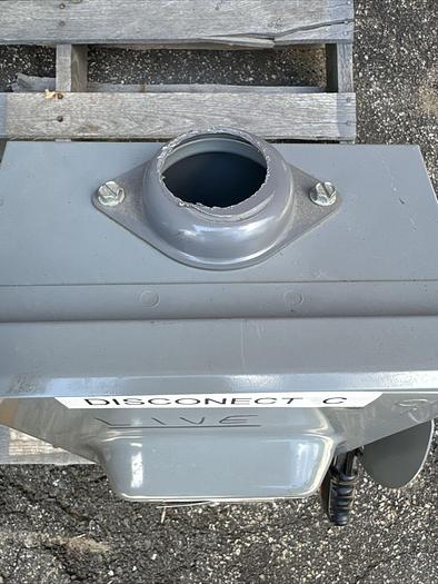 Used H323NRB Square D 100 Amp 240V 3P 4W Fusible Nema 3R Outdoor Rated Disconnect