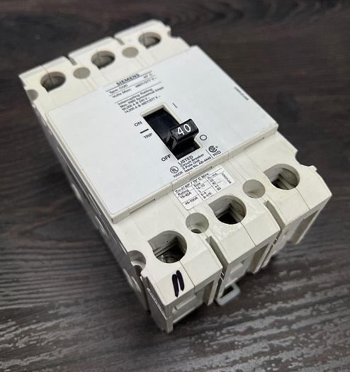 Used CQD340 Siemens 40 Amp 480V 3 Pole Din Rail Mount Circuit Breaker Type CQD