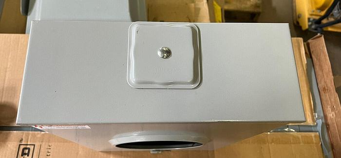Milbank 125 Amp 600V Sinlge Phase 3 Wire Meter Socket with Bypass Series 757 New