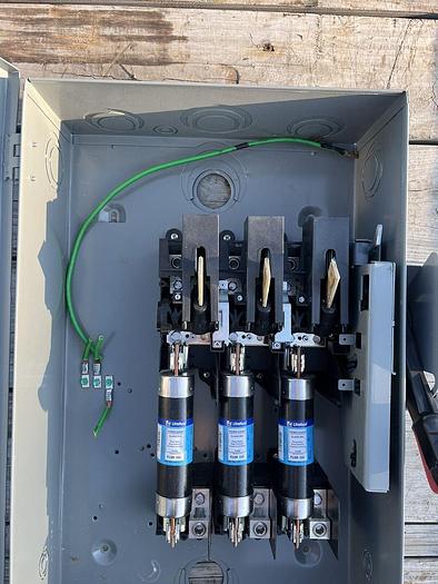 Used H364N Square D 200 Amp 600V 3P 4W Fusible Indoor Disconnect Switch with Fuses 785901482338