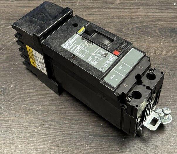 HDA260202 Square D 20 Amp 600V 2 Pole 18KA@480V I-Line Circuit Breaker New Flaw