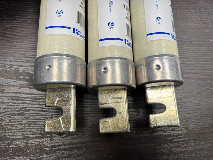 Used TRS125R Ferraz Shawmut Trionic 125 Amp 600V Time Delay Fuse Lot of 3