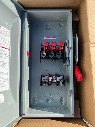 HF363 Siemens 100 Amp 600V Fusible 3P Heavy-Duty Fusible Safety Switch New 783643151024