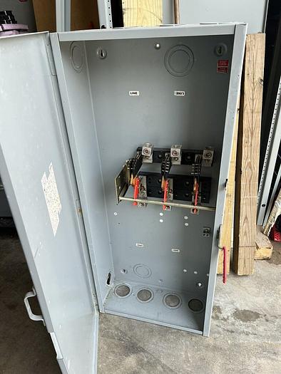 Used TGN3325 GE 400 Amp 240V 3 Pole Non Fusible Disconnect Switch General Duty