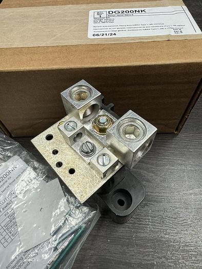DG200NK EATON Cutler Hammer 200 Amp 600V Neutral Kit New