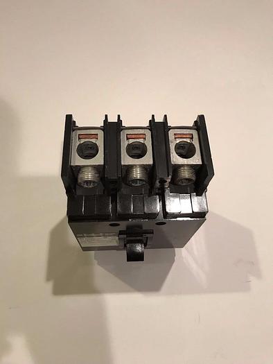 Used Q2L3225 Square D 225Amp 240V 3 Pole Feed Through Molded Case Circuit Breaker