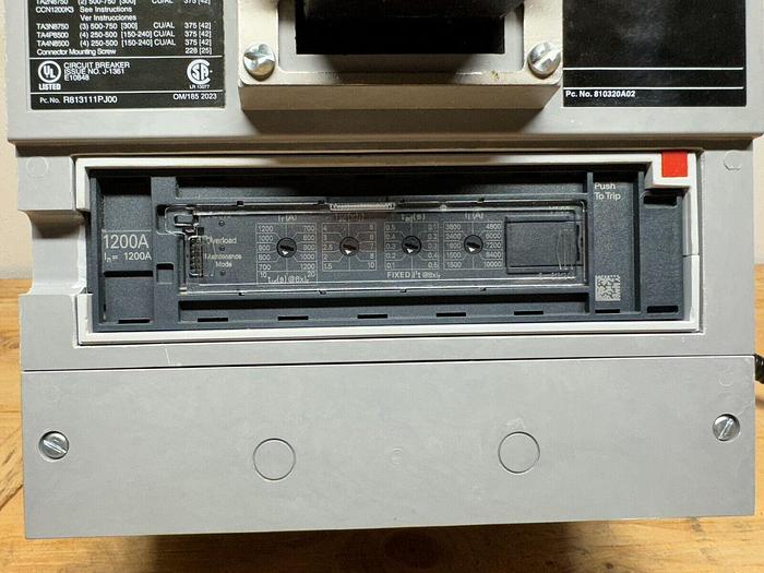 SCND6A120LSI Siemens 1200 Amp 600V 3 Pole Bolt On Circuit Breaker LSI Trip New