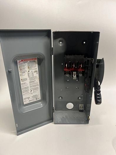 Used HU363 Square D 100 Amp 600V 3 Pole Non Fusible Nema 1 Indoor Disconnect Switch