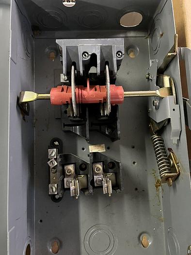 Used H223N Square D 100 Amp 240V 2 Pole 3 Wire Fusible Indoor Disconnect Switch