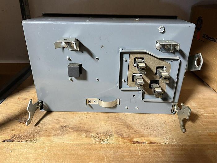 CP2HD462 Cutler Hammer 60 Amp 600V 3 Pole 4 Wire Bus Plug Switch New