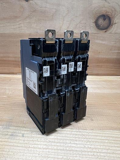 3VA41404ED340AA0 Siemens 3VA4 40 Amp 600V 3 Pole Bolt On Circuit Breaker New