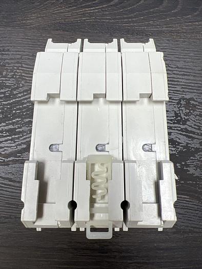 Used CQD340 Siemens 40 Amp 480V 3 Pole Din Rail Mount Circuit Breaker Type CQD