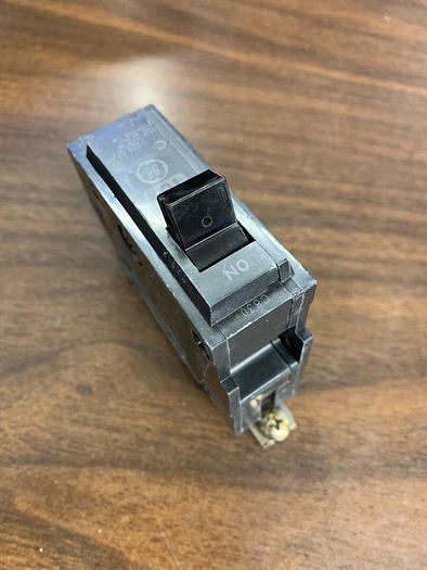 TQB1110 GE 10 Amp 120V Single Pole Bolt On Circuit Breaker New
