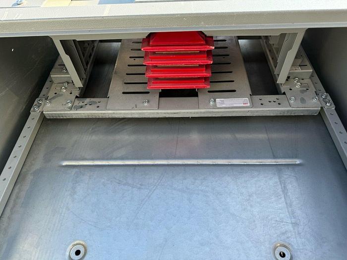 ABB 800 Amp Main Lug Only Panel board 480/277V 3P4W Nema 1 Indoor IN1608BL3H1