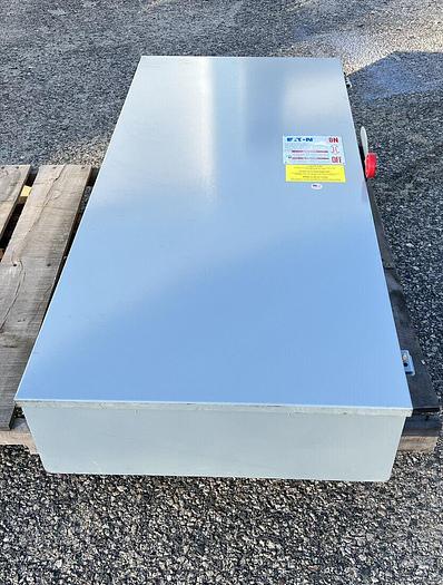 DH327FGK Cutler Hammer 800 Amp 240V Fusible Indoor Rated Disconnect Switch New