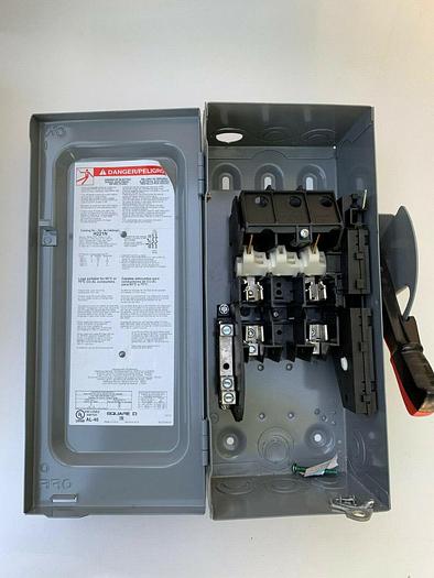 Used H221N Square D 30 Amp 240V 2 Pole 3 Wire Neutral Fusible Nema 1 Fused