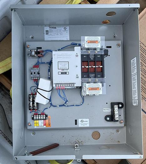 Used Generac RTSN100G3 100A 120/208V Automatic Transfer Switch 696471110234