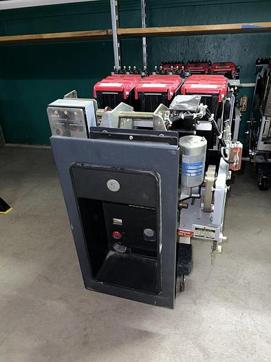 Used GE AKR-7D-30H 800 Amp 600V Electrically Operated Draw Out Air Circuit Breaker