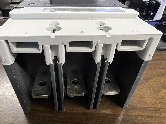 NLK3T600 Siemens NLGB 600 Amp 600V 3 Pole Bolt On Circuit Breaker New